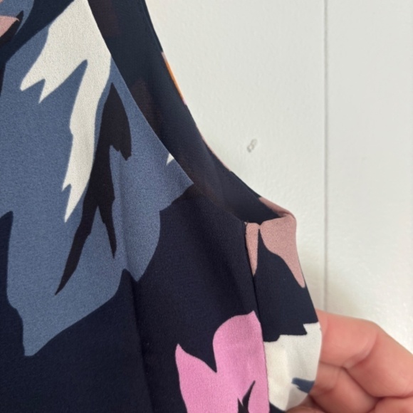 Gorgeous H&M fully lined pleated front floral dress size M - Picture 6 of 11